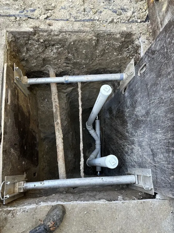 Experienced plumber completing Drain Cleaning work in Vermillion